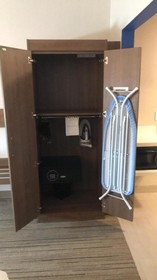 Holiday Inn Express & Suites Junction
