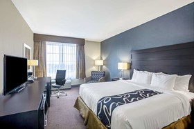 La Quinta Inn & Suites by Wyndham Karnes City - Kenedy