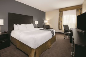 La Quinta Inn & Suites by Wyndham Karnes City - Kenedy