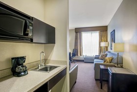 La Quinta Inn & Suites by Wyndham Karnes City - Kenedy