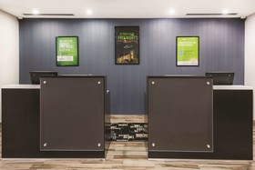 La Quinta Inn & Suites by Wyndham Karnes City - Kenedy