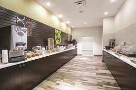 La Quinta Inn & Suites by Wyndham Karnes City - Kenedy