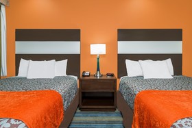Days Inn & Suites by Wyndham Katy