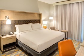 Holiday Inn & Suites Houston West - Katy Mills