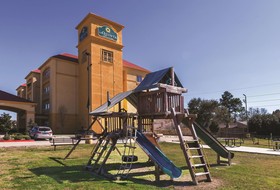 Palacio Royale Inn Signature