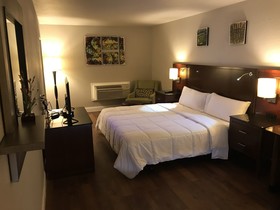 Stratus Suites