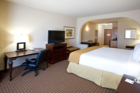 Holiday Inn Express & Suites Kingsville