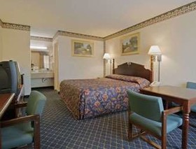 Super 8 by Wyndham Kingsville