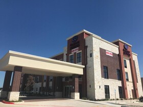 Comfort Suites