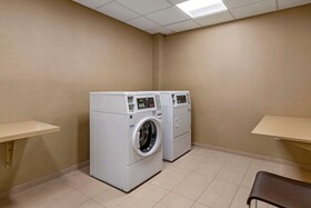 Comfort Suites