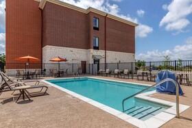 Comfort Suites