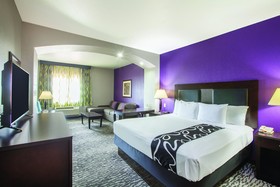 La Quinta Inn & Suites by Wyndham Kyle - Austin South