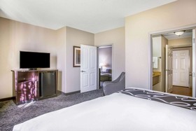 La Quinta Inn & Suites by Wyndham Kyle - Austin South