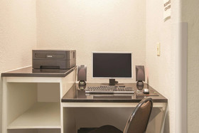 La Quinta Inn & Suites by Wyndham Kyle - Austin South