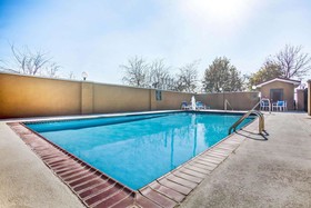 La Quinta Inn & Suites by Wyndham Kyle - Austin South