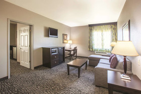 La Quinta Inn & Suites by Wyndham Kyle - Austin South