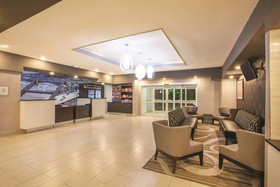 La Quinta Inn & Suites by Wyndham Kyle - Austin South