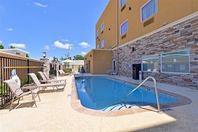 Best Western Plus Lake Jackson Inn & Suites