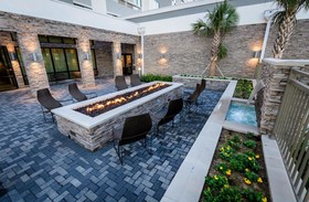 Courtyard Lake Jackson