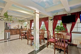 Super 8 by Wyndham La Marque TX/Texas City Area