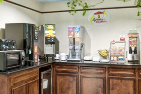 Super 8 by Wyndham La Marque TX/Texas City Area