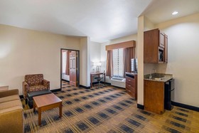 Quality Inn & Suites