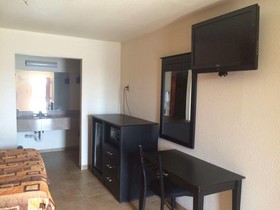 Bayshore Motel