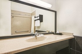 La Quinta Inn & Suites by Wyndham Laredo Airport