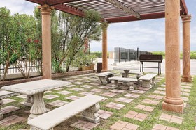 La Quinta Inn & Suites by Wyndham Laredo Airport