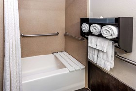 La Quinta Inn & Suites by Wyndham Laredo Airport