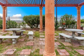 La Quinta Inn & Suites by Wyndham Laredo Airport