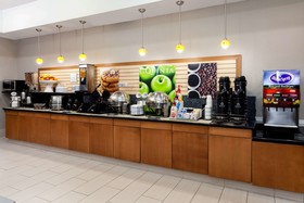 La Quinta Inn & Suites by Wyndham Laredo Airport