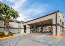 Studio 6 Laredo, Tx – North I-35