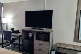 Super 8 by Wyndham Laredo