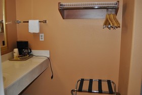 Sky Palace Inn & Suites By Jasper Laredo