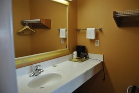 Sky Palace Inn & Suites By Jasper Laredo
