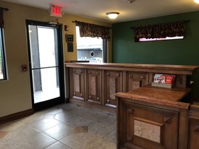 Sky Palace Inn & Suites By Jasper Laredo