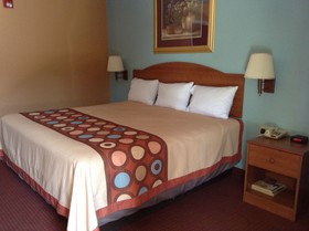 Sky Palace Inn & Suites By Jasper Laredo