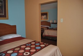 Sky Palace Inn & Suites By Jasper Laredo