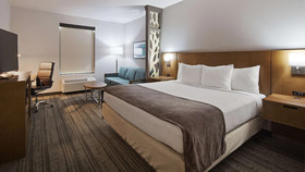 Best Western Green Oaks Inn & Suites