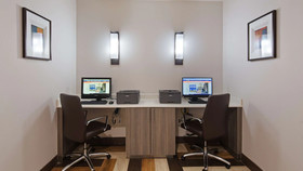 Best Western Green Oaks Inn & Suites