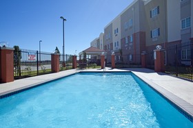 Candlewood Suites League City
