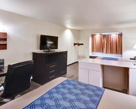Rodeway Inn & Suites Lewisville I-35