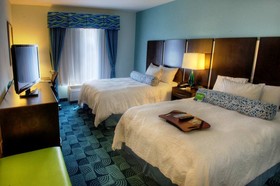 Hampton Inn and Suites Dallas/Lewisville-Vista Ridge Mall