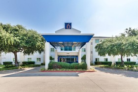 Motel 6 Dallas Lewisville