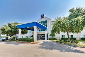 Motel 6 Dallas Lewisville