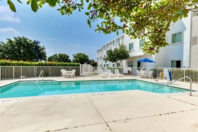 Motel 6 Dallas Lewisville