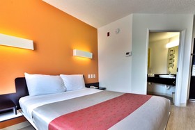 Motel 6 Dallas Lewisville