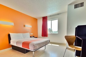 Motel 6 Dallas Lewisville