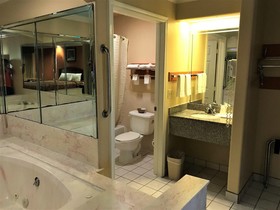 Luxury Inn & Suites Liberty